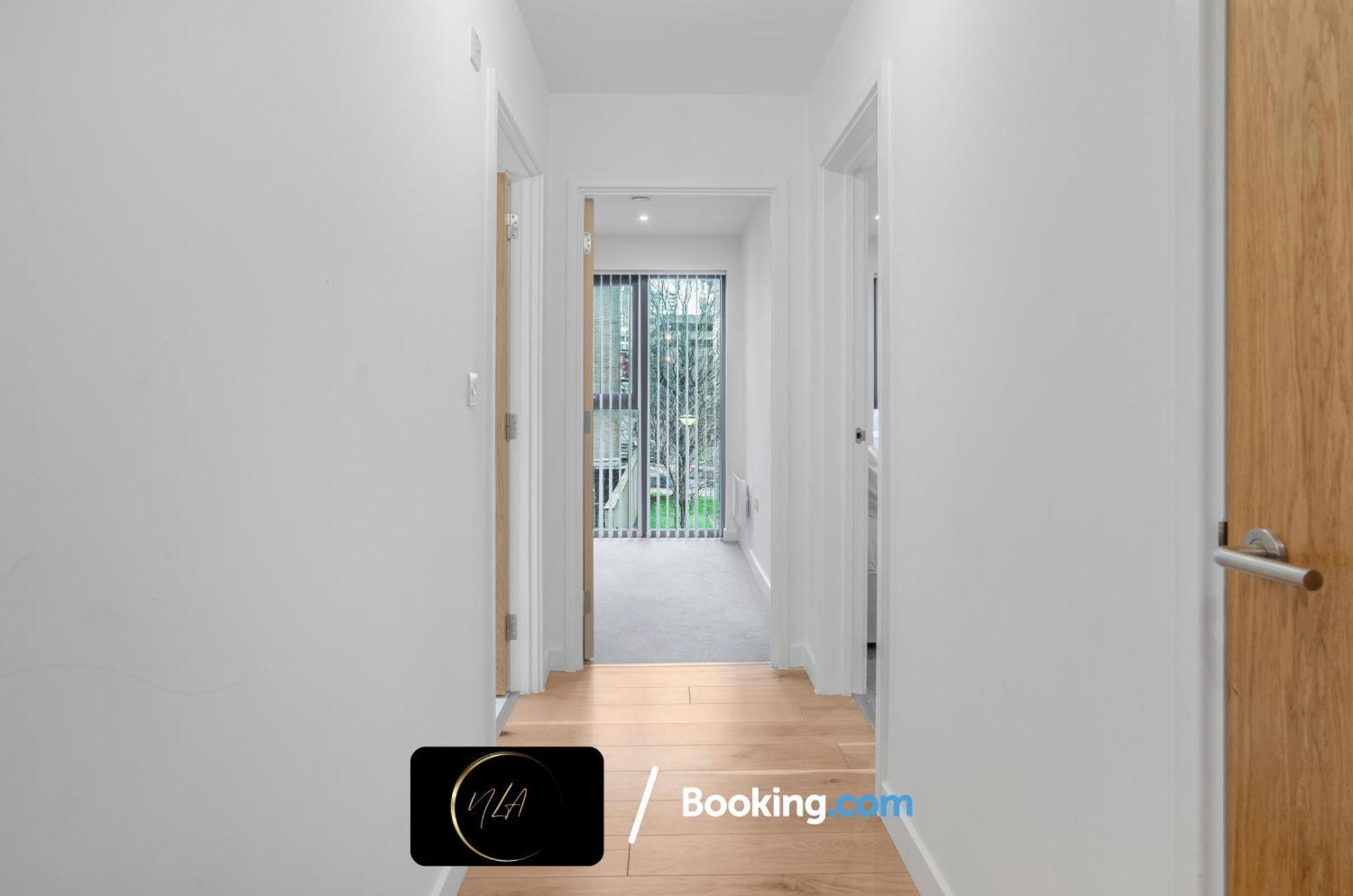 City Centre Apartment With Free Parking, 2 Bathrooms, Netflix And Wifi - Suitable For Contractors And Families - By Noor Luxury Accommodations Birmingham Bagian luar foto