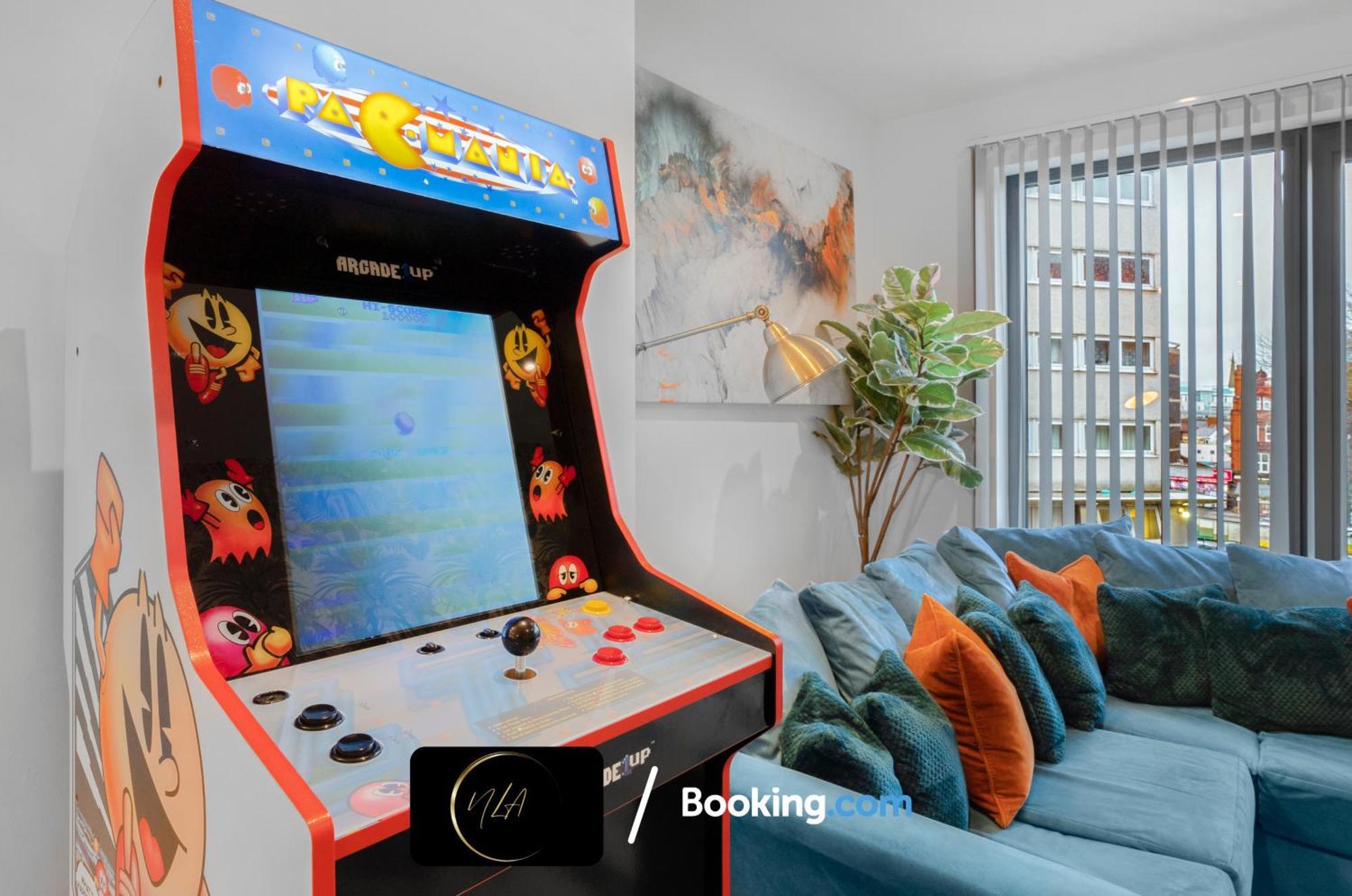 City Centre Apartment With Free Parking, 2 Bathrooms, Netflix And Wifi - Suitable For Contractors And Families - By Noor Luxury Accommodations Birmingham Bagian luar foto