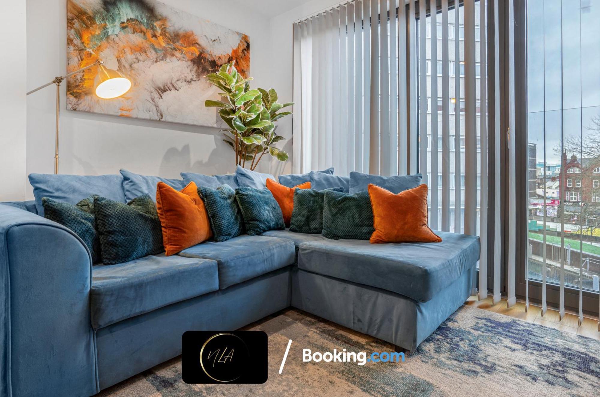 City Centre Apartment With Free Parking, 2 Bathrooms, Netflix And Wifi - Suitable For Contractors And Families - By Noor Luxury Accommodations Birmingham Bagian luar foto
