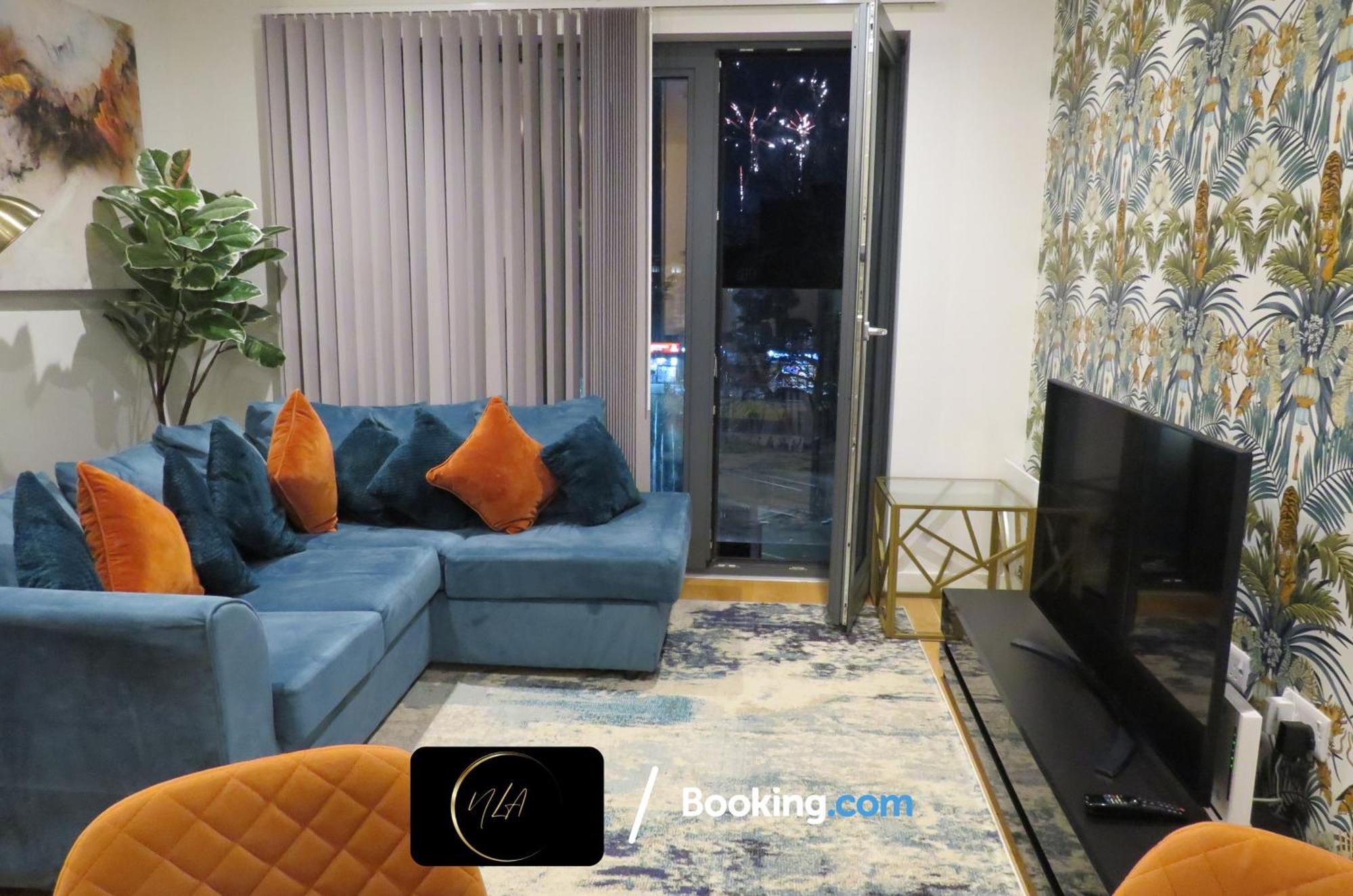 City Centre Apartment With Free Parking, 2 Bathrooms, Netflix And Wifi - Suitable For Contractors And Families - By Noor Luxury Accommodations Birmingham Bagian luar foto