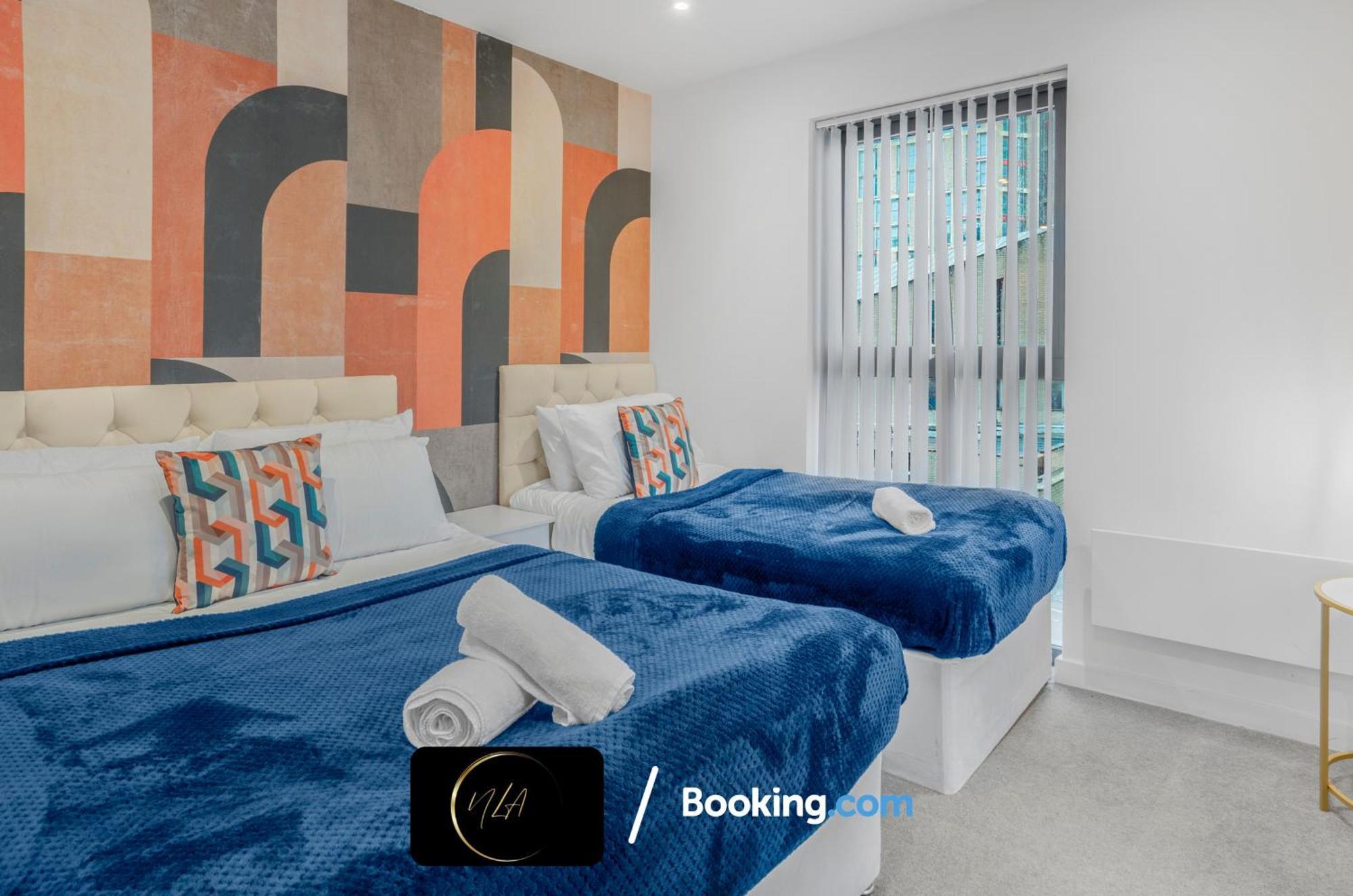 City Centre Apartment With Free Parking, 2 Bathrooms, Netflix And Wifi - Suitable For Contractors And Families - By Noor Luxury Accommodations Birmingham Bagian luar foto
